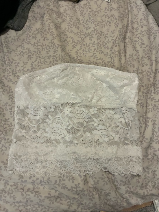 SHEIN Other - SHEIN White Lace Strapless Bandeau top
